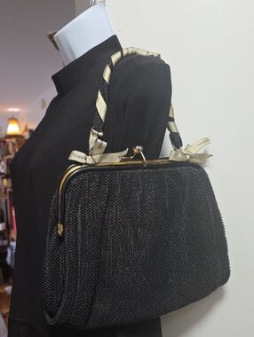 Marked vtg Petite Beaded purse . Authentic Chanel Ribbon detail kisslock closure